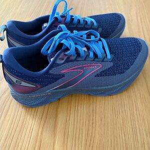 Brooks Blue and Pink Athletic Shoes with Cushioned Sole